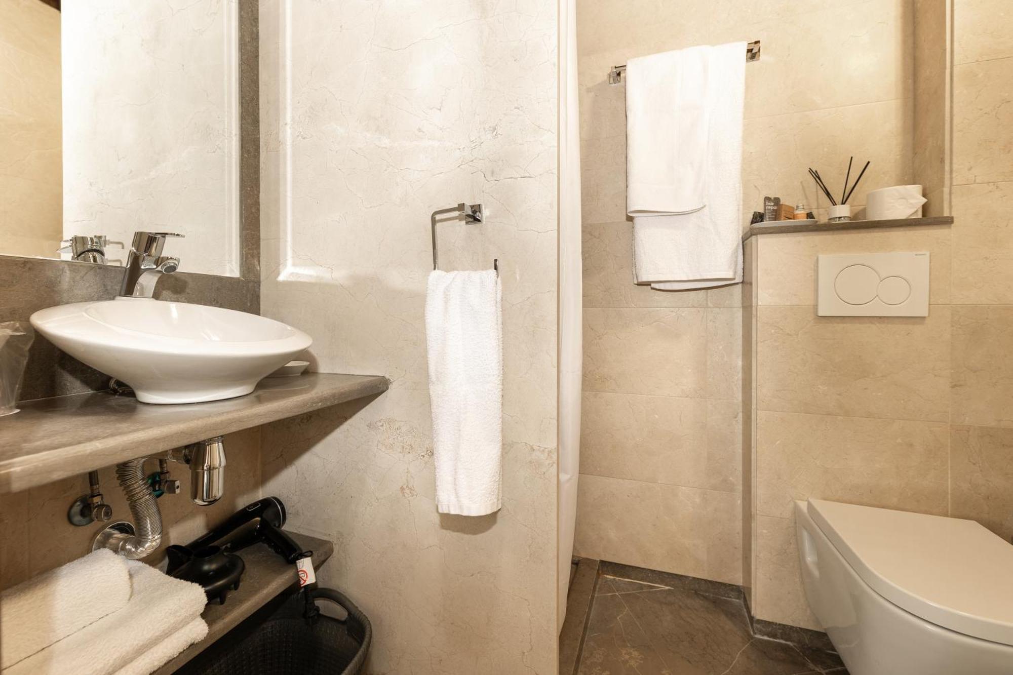 Apartamentos En Pleno Centro, Aljibe Rodrigo Del Campo 1A 格拉纳达 外观 照片